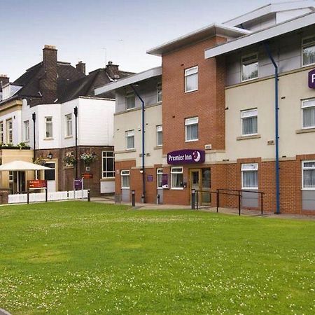 Premier Inn Manchester - Heaton Park Exterior foto