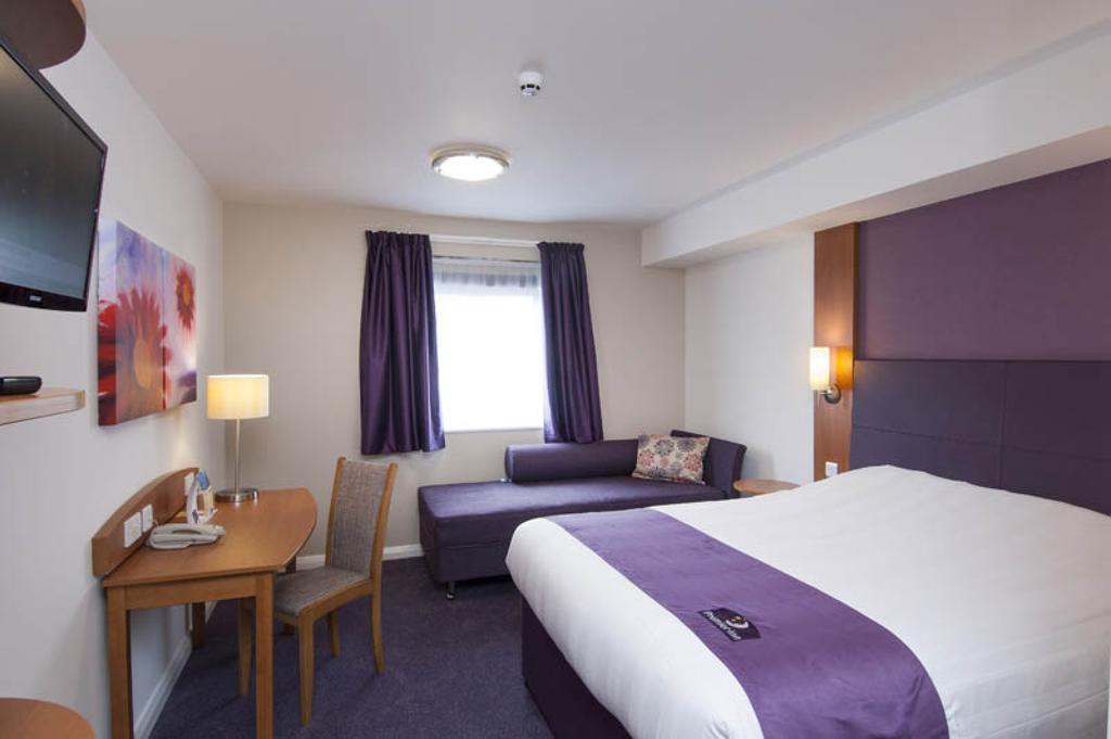 Premier Inn Manchester - Heaton Park Exterior foto